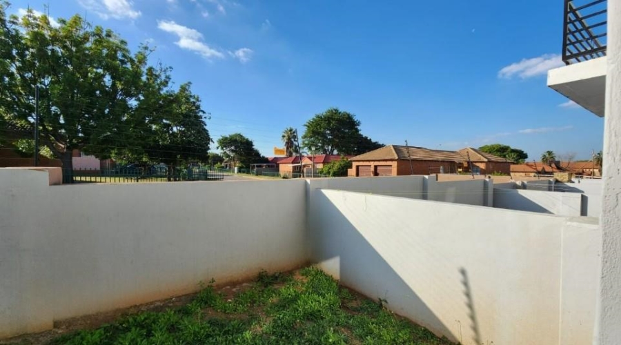 To Let 3 Bedroom Property for Rent in Cashan North West